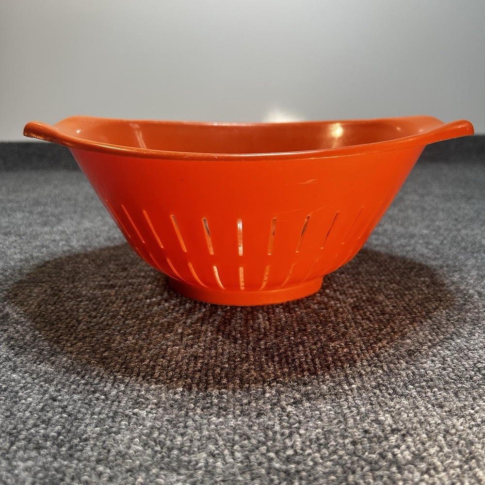 Vtg Rubbermaid 1970's Colander 2931 Strainer Orange Plastic USA 2 Handles 11x4"